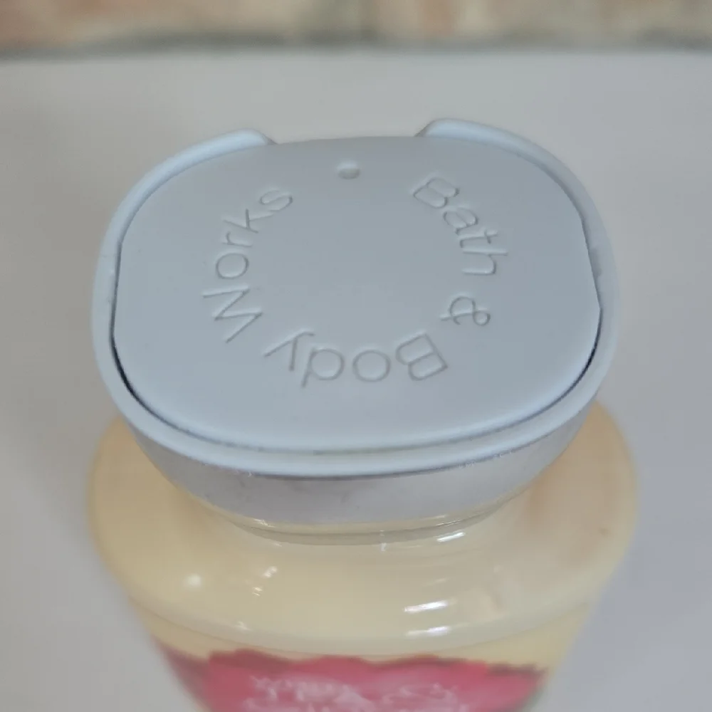 Bath & Body Works White Tea & Ginger 8 oz Body Lotion - Picture 5 of 5